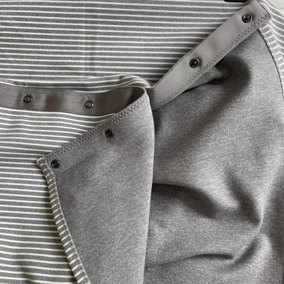 Lululemon Grey and White Striped Vinyasa Scarf/Wrap *Rulu, One Size - Picture 10 of 11